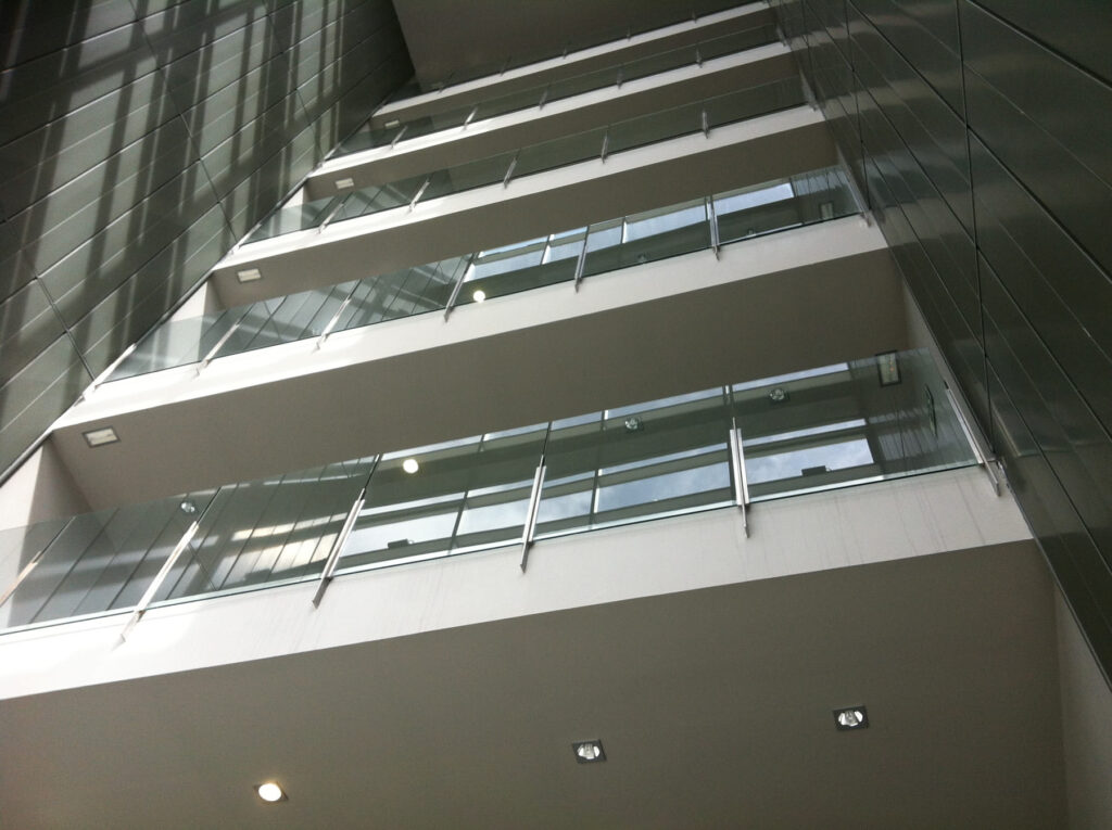 barandillas-edificio-oficinas