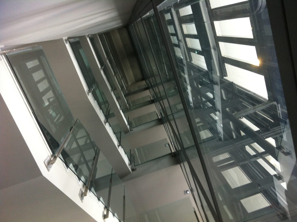 barandillas-edificio-oficinas2