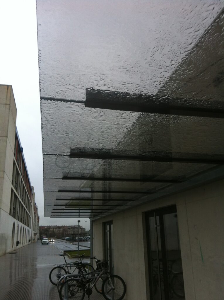 marquesina-vidrio-upna